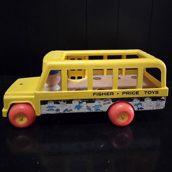 Vintage Fisher-Price Little People Yellow Bus With Many Play People - Picture 9 of 12